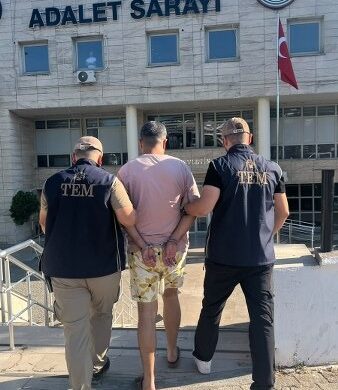 Menteşe'de aranan şahıs yakalandı