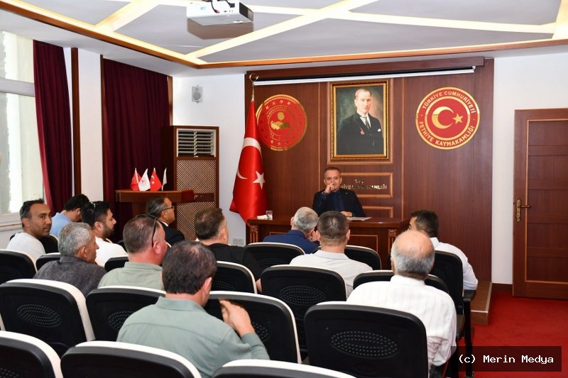 Fethiye'de Taşıma Servis Kooperatifleri ve Muhtarlarla Toplantı Yapıldı